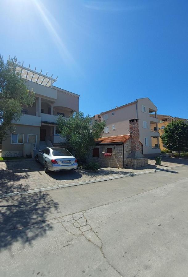 Apartments Stipe Biograd Na Moru Exterior photo